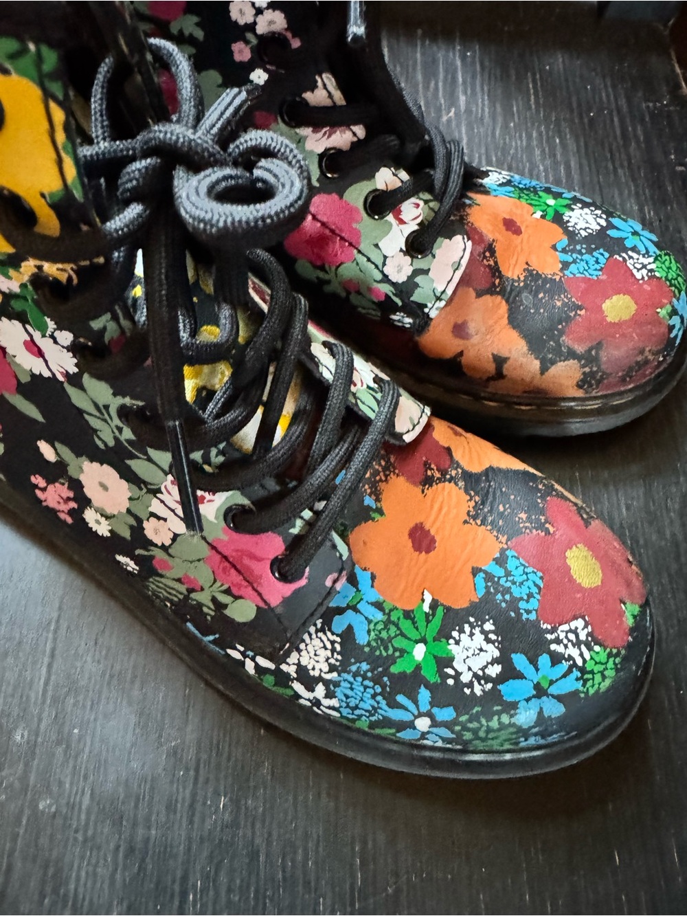 Docs Black Rubber Sole boots floral 💐